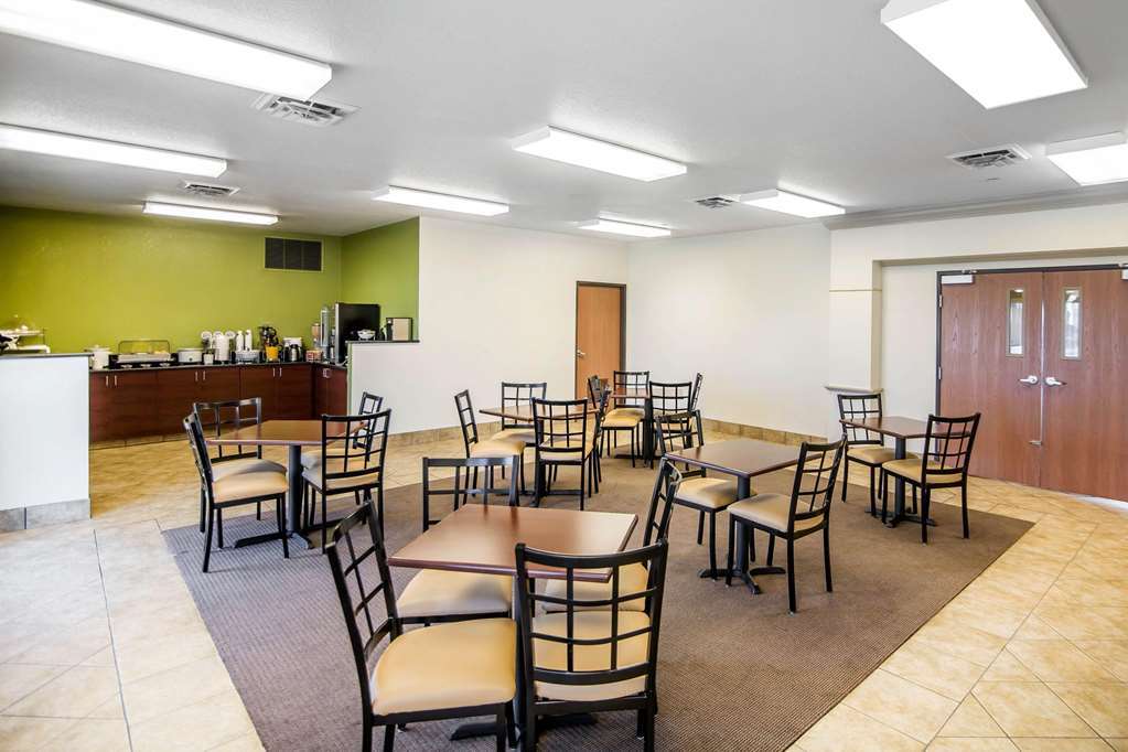 Quality Inn Parsons North Restaurante foto