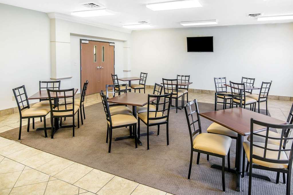 Quality Inn Parsons North Restaurante foto
