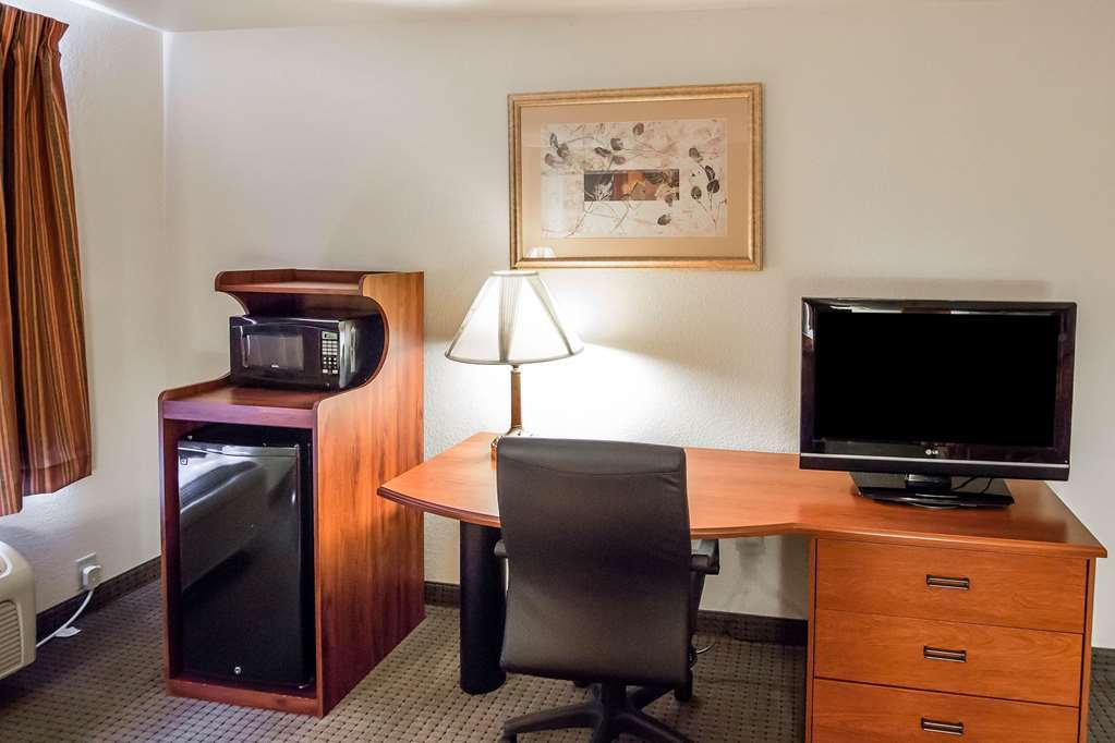 Quality Inn Parsons North Quarto foto